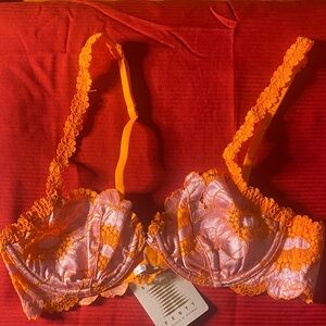Savage X Fenty Pink & Orange Lace Underwire Bra Size 36B